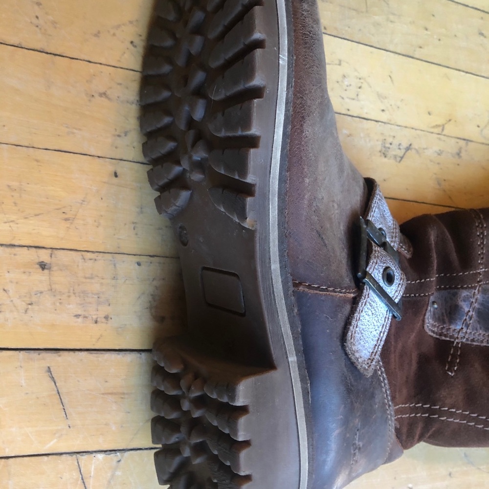 Woman winter boot . - Picture 2 of 3